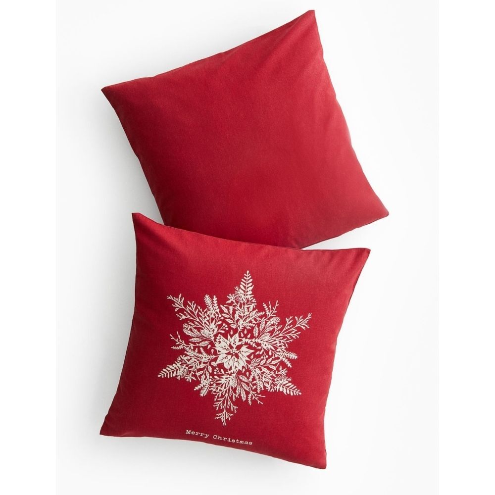 H&M Christmas Snowflake Red 20 x 20 Cotton Pillowcase Set of 2 NEW